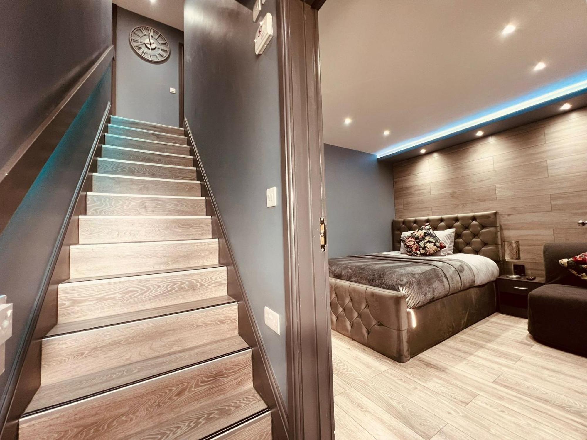 Modern Suites -5 Bedroom House- With Free Parking Birmingham City Exterior foto